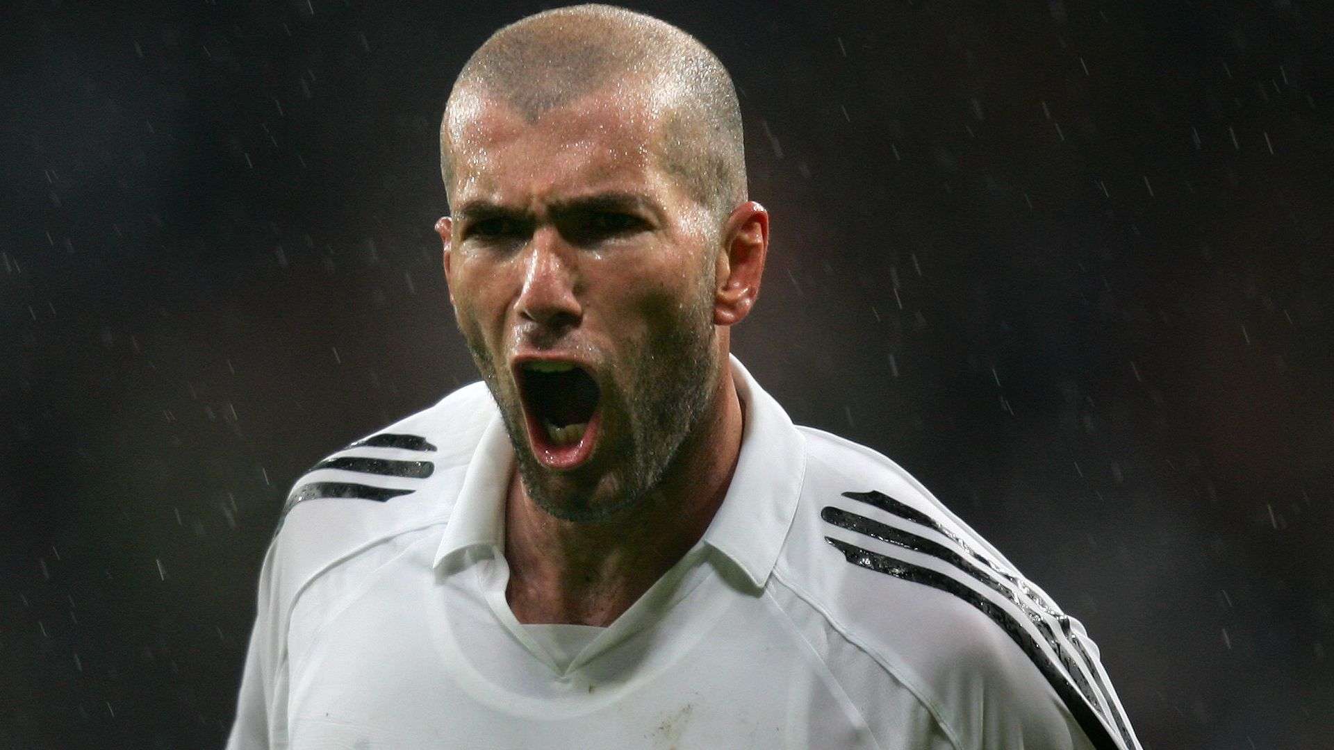 一方面备受 一方面备受