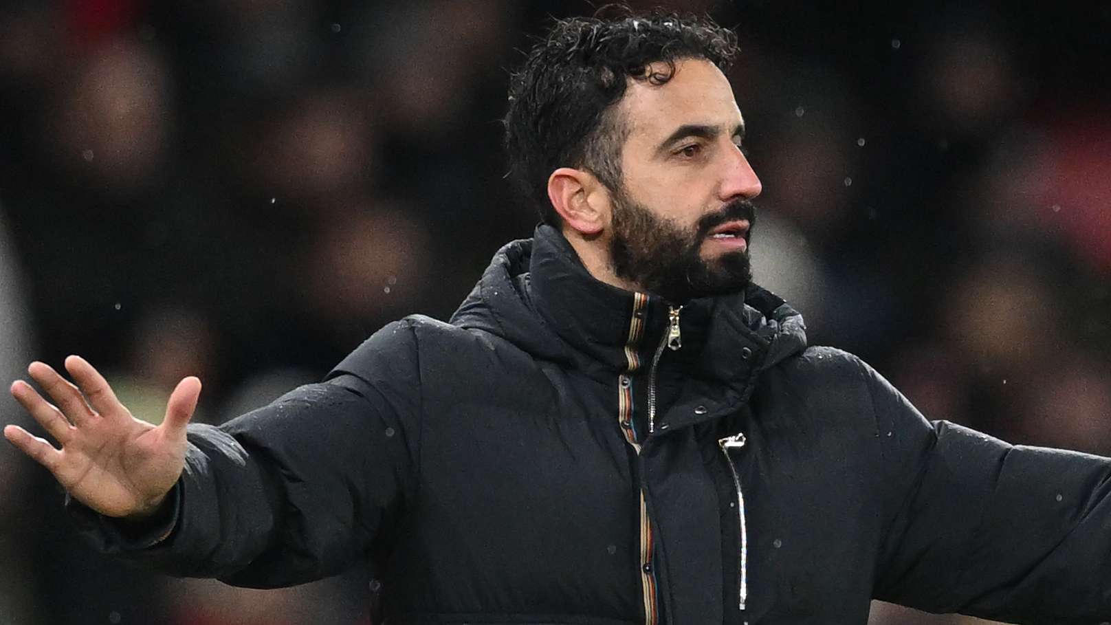 崔康熙在接 崔康熙在接